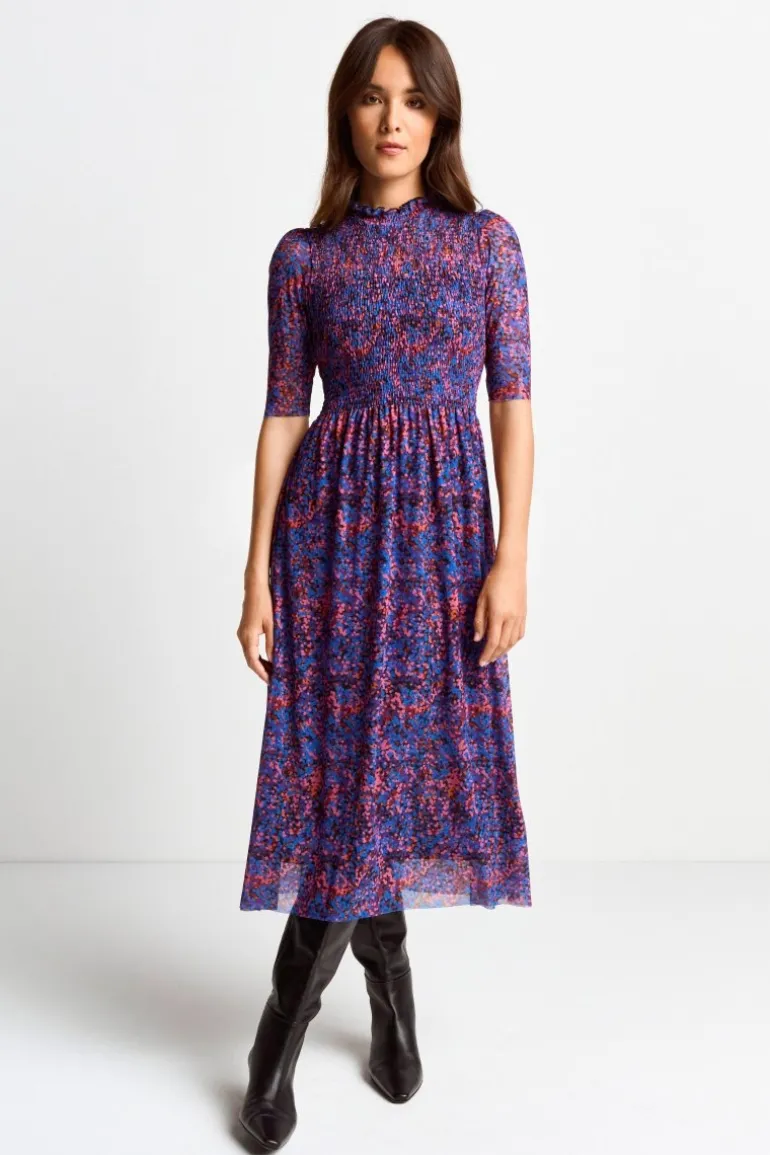 Meshkleid Mit Rüschenkragen
